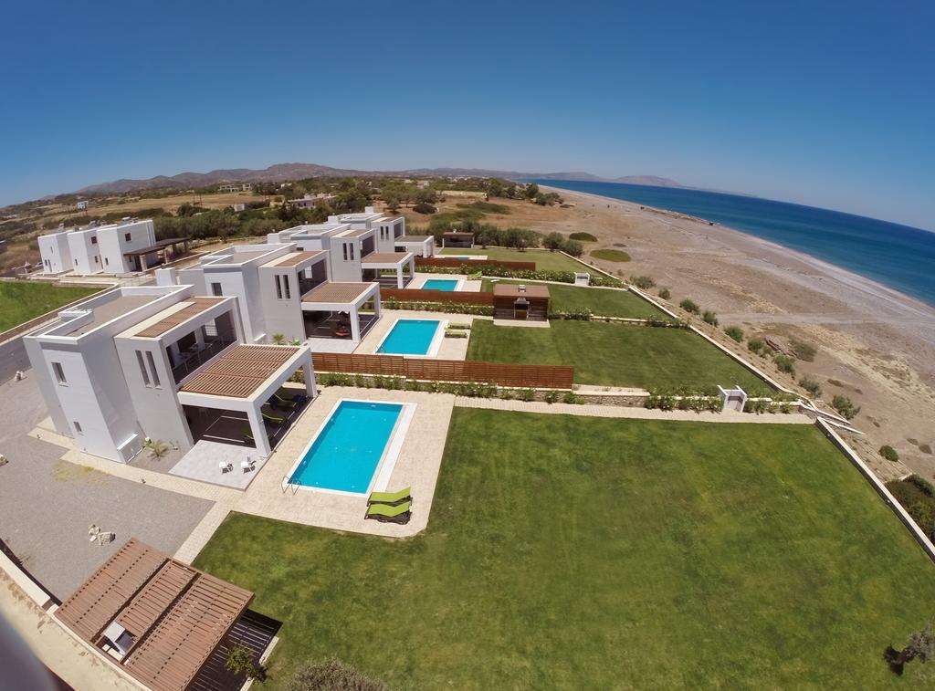 Antonoglou Beach Villas - Waterfront Luxury Retreat Lakhaniá Exterior foto